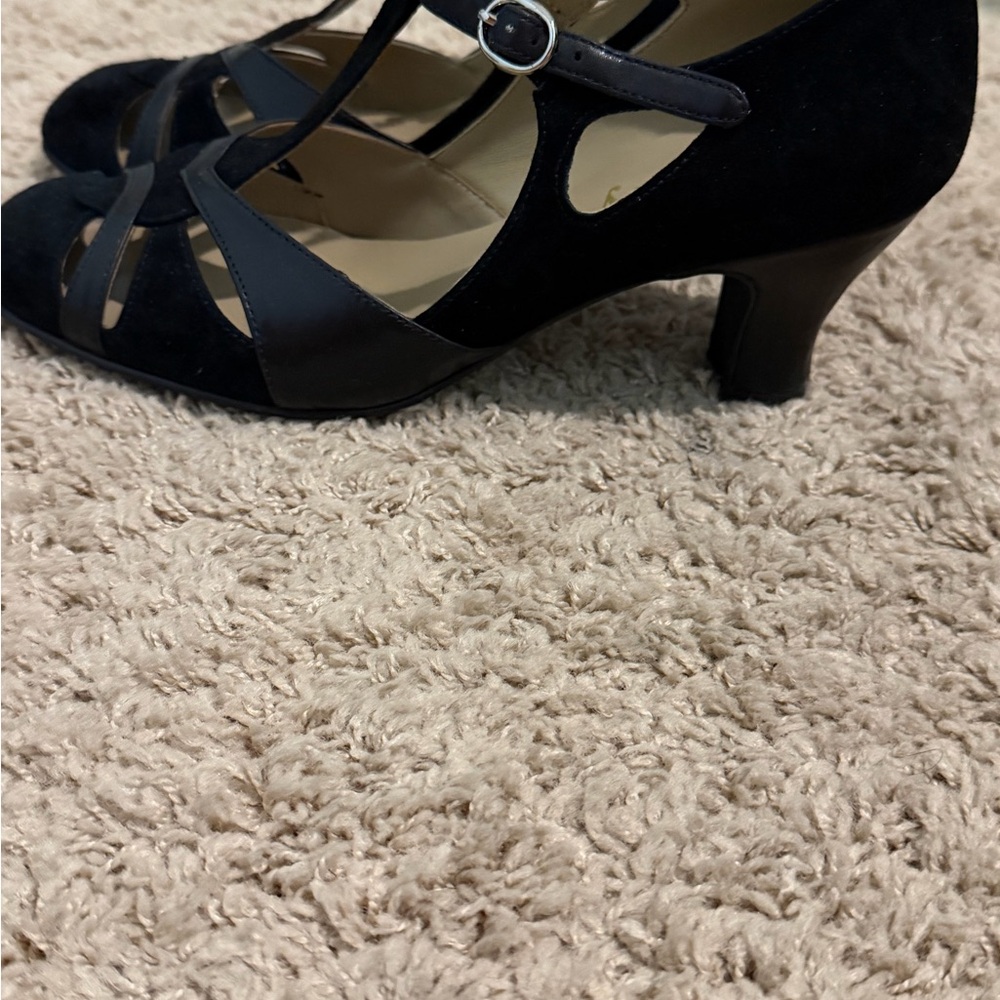 Memery Shoes - Picture 4 of 6